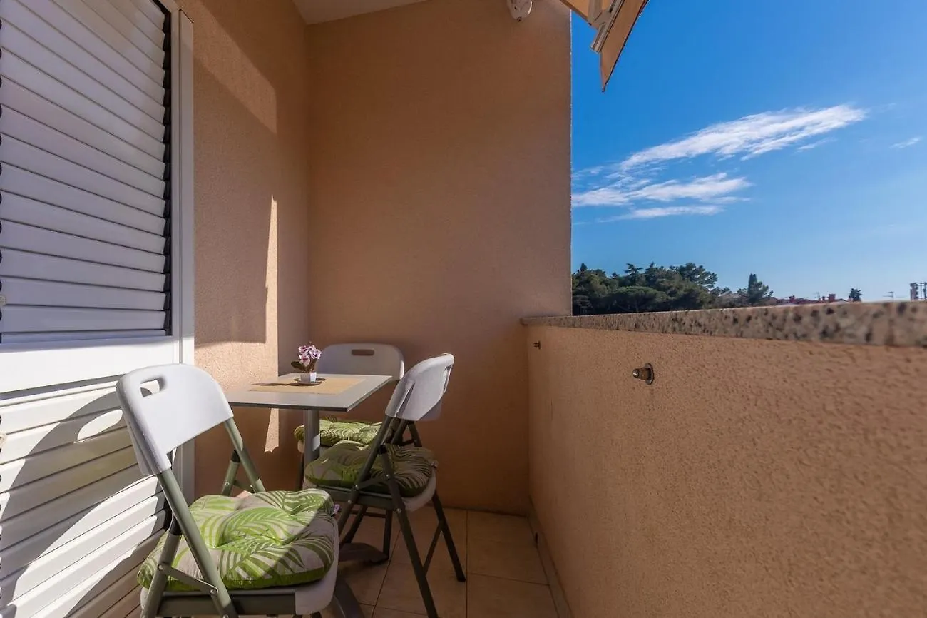 Apartments With A Parking Space Porec - 22124 Croatia