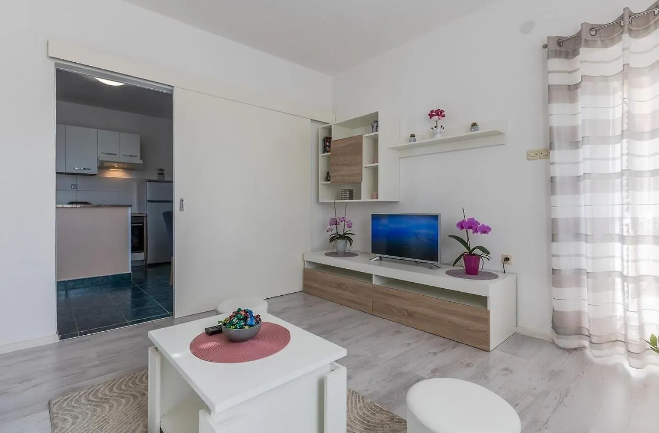Apartments With A Parking Space Porec - 22124