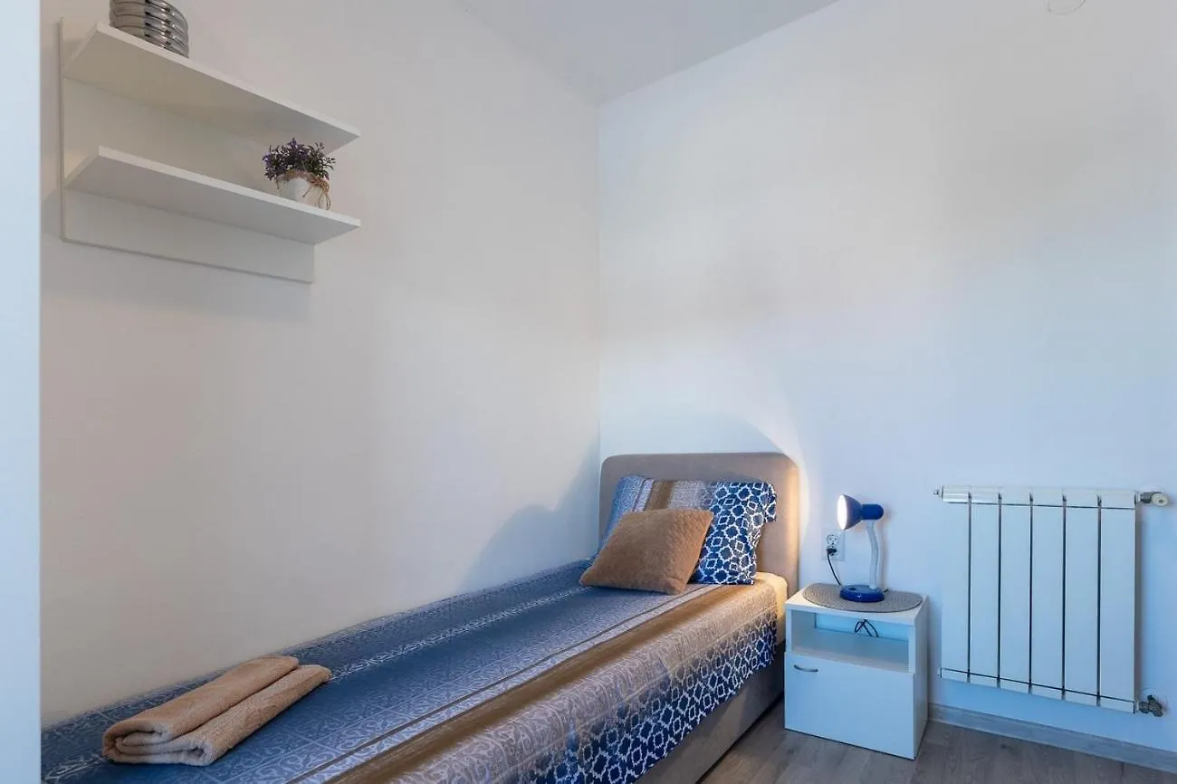 Apartments With A Parking Space Porec - 22124