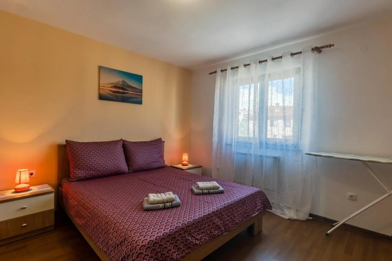 Apartments With A Parking Space Porec - 22124 Croatia