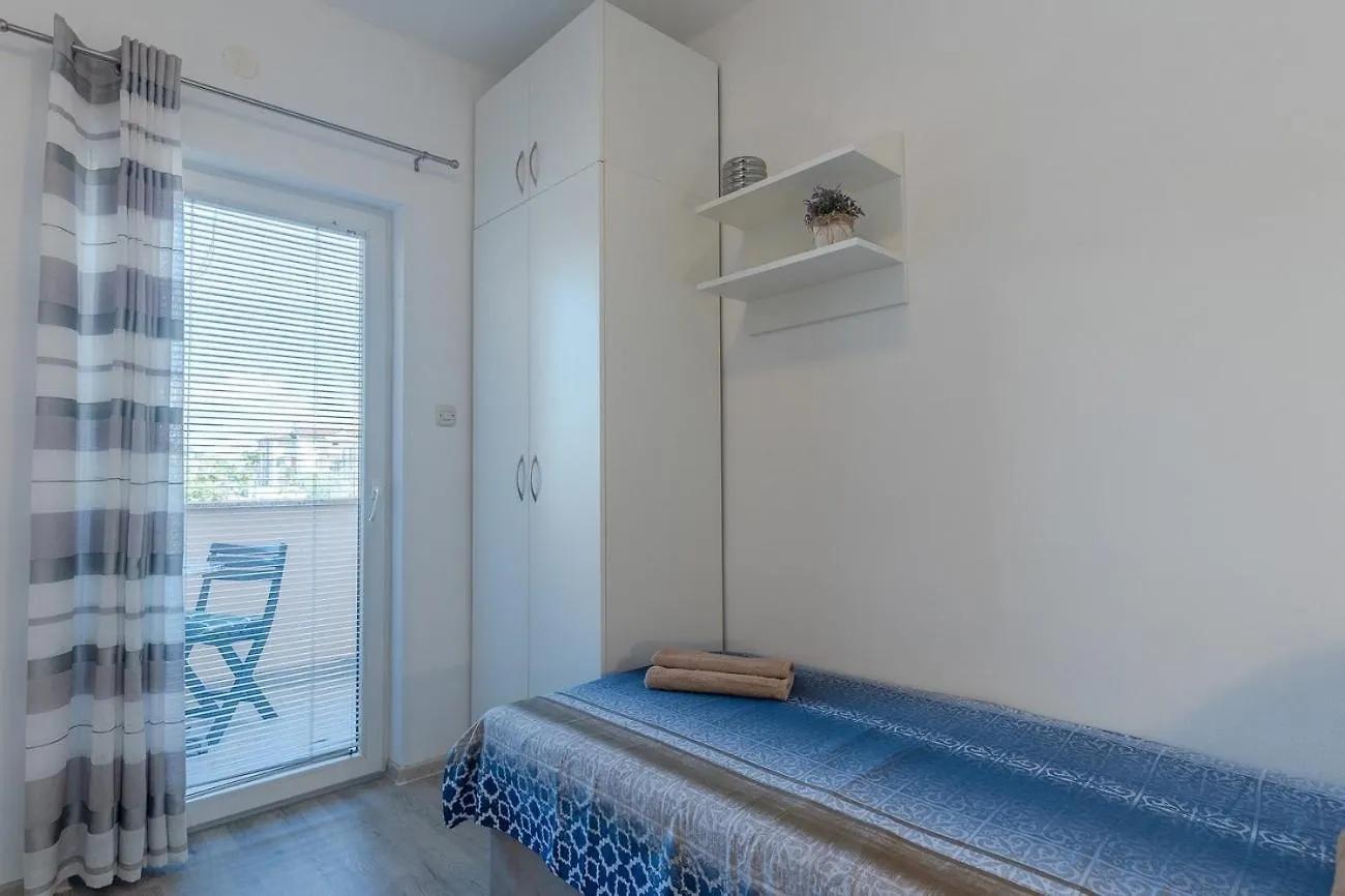 Apartments With A Parking Space Porec - 22124
